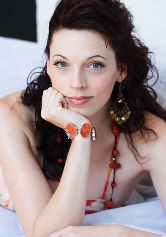 Headshot of soprano Rachelle Durkin for Pinchgut Opera.